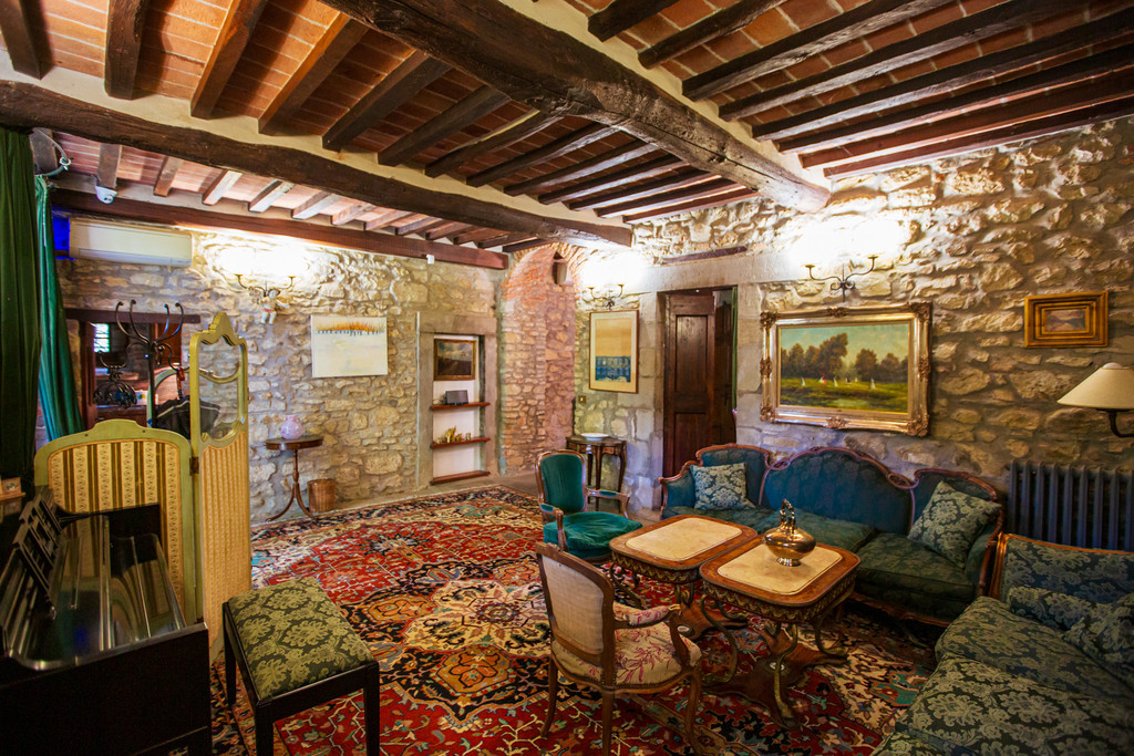Dom Sprzedaż Cortona, Arezzo, Toskania, Włochy Via Santa Maria Nuova 10