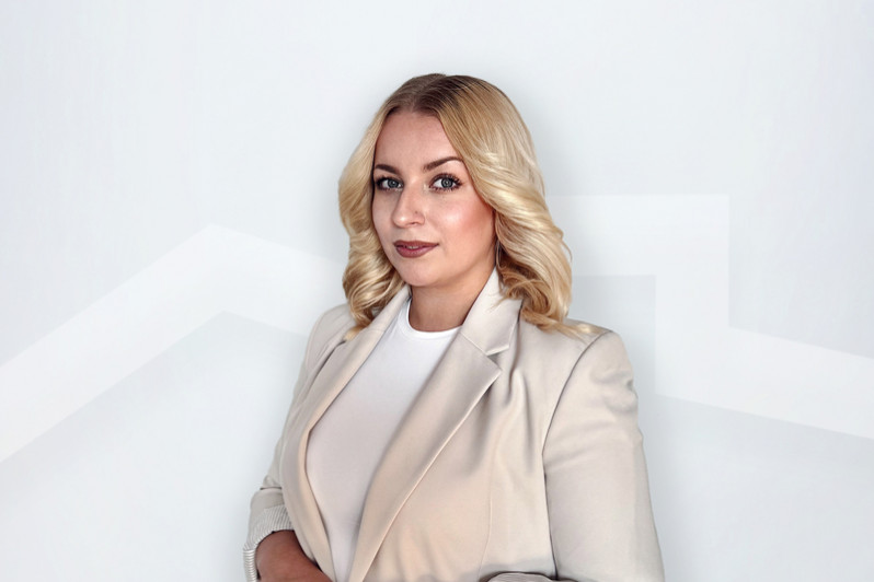Ewelina Dziurawiec (Biuro główne)