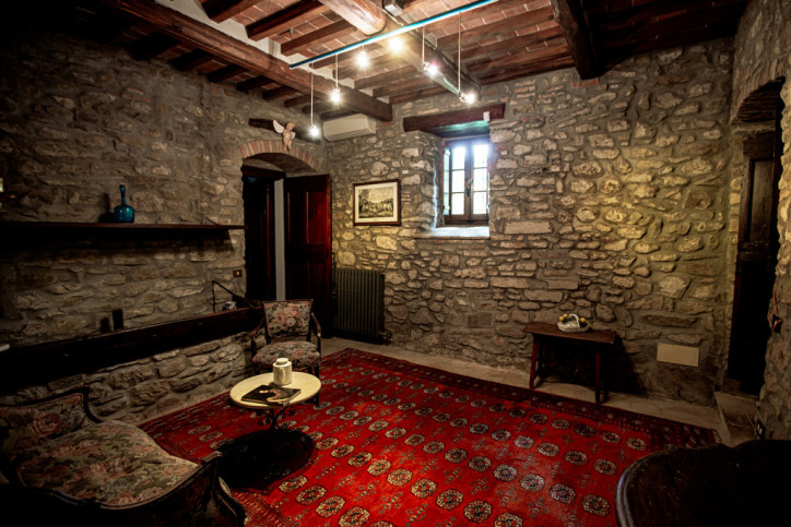 Obiekt Sprzedaż Cortona, Toskania, Włochy Via Santa Maria Nuova 48